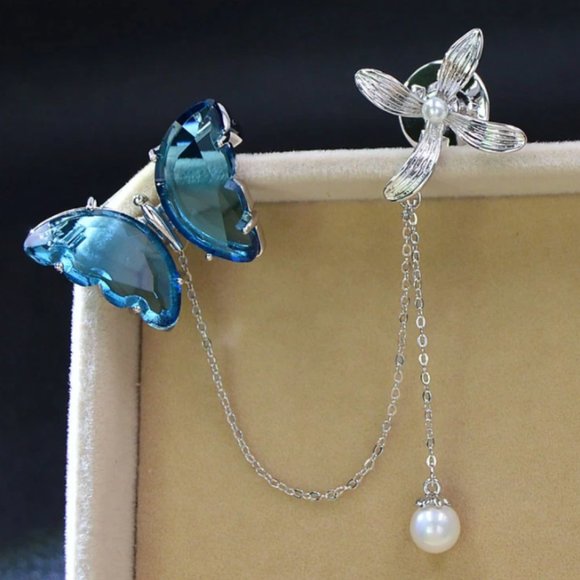 Jewelry - Long Tassel Pearl Pin Brooch